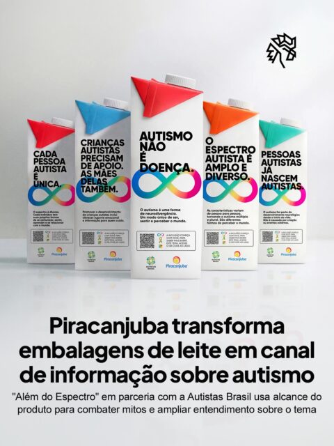 A Piracanjuba transforma um produto do dia a dia em fonte de informação e impacto social, usando embalagens de leite como meio para levar conteúdo sobre autismo diretamente para dentro dos lares brasileiros. A iniciativa nasce no mês de conscientização e parte de um insight simples, aproveitar a rotina para informar melhor.

Com mensagens claras como “autismo não é doença” e “cada pessoa autista é única”, o projeto combate a desinformação e aproxima o tema de milhões de pessoas. Um QR Code nas embalagens amplia esse contato, direcionando para conteúdos desenvolvidos junto à Autistas Brasil, garantindo qualidade e precisão nas informações.

Desenvolvida pela Ampfy, a iniciativa reforça como mídia pode ir além dos formatos tradicionais, usando escala e presença para gerar impacto real no cotidiano.
