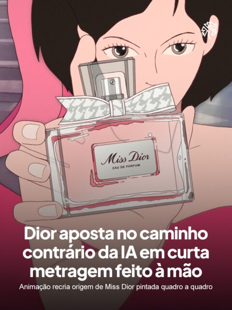 Enquanto a maior parte do mercado corre para acelerar a produção com inteligência artificial, a Dior decidiu revisitar sua própria história em ritmo bem diferente. A marca não é contra a tecnologia, mas escolheu reafirmar seu vínculo com o trabalho manual em um momento em que a velocidade virou padrão.
O curta metragem, dirigido por Ugo Bienvenu e produzido pelo estúdio francês Remembers, recria a criação de Miss Dior por Christian Dior em 1947, homenagem à irmã Catherine. Cada cenário foi pintado quadro a quadro com guache e acrílico, técnica rara hoje pela longa duração e complexidade.
Diante de um mercado que automatiza cada vez mais suas entregas, optar pelo desenho manual vira o próprio recado da campanha. A escolha reforça que, para a Dior, tempo e cuidado ainda fazem parte do valor da marca.