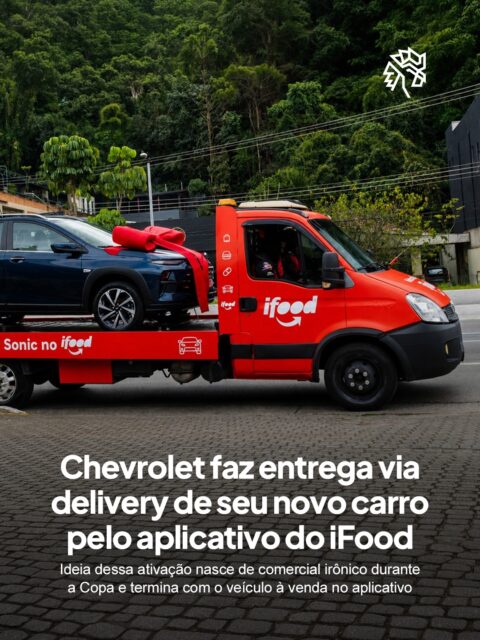 Vender um carro como se fosse um lanche parece papo de anúncio impossível, mas foi exatamente essa junção inusitada entre Chevrolet e iFood que a dupla colocou em prática. A ativação transformou o delivery, território dominado por comida e produtos do dia a dia, em vitrine para a venda de um automóvel.

Tudo começou com um comercial do Novo Sonic exibido durante a transmissão da Cazé TV, questionando se o iFood também entregaria o carro. A brincadeira viralizou nas redes e, dias depois, saiu do campo da piada: o aplicativo passou a oferecer o veículo para compra dentro da plataforma, com um guincho personalizado circulando por São Paulo para marcar a novidade.

O desafio funcionou como gatilho de conversa e terminou em colaboração entre as duas empresas, unindo humor, oportunidade e resultado concreto de negócio.