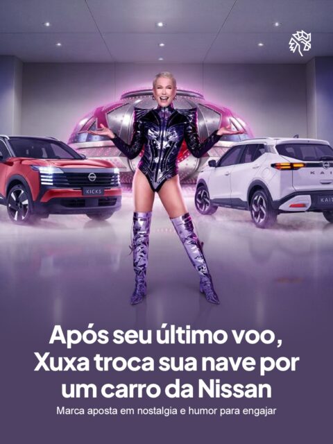 A turnê "O Último Voo da Nave" reacendeu o imaginário de gerações que cresceram vendo Xuxa comandar seu programa a bordo do veículo espacial. A Nissan enxergou nesse momento de despedida a chance de inserir a marca numa das histórias mais afetivas da cultura pop brasileira.
Assinada pela Lola\TBWA, a campanha "Comparou, Comprou Nissan" começou com a nave anunciada à venda na WebMotors. O filme principal mostra a apresentadora pousando em uma concessionária em busca de substituta, apresentando os modelos Kicks e Kait ao som de "Doce Mel".
A estratégia usa a jornada pessoal de Xuxa como fio condutor para aproximar a montadora do público de forma bem-humorada.