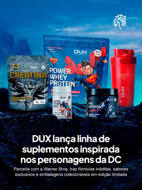 Suplementos alimentares raramente entram no território da cultura pop, e a DUX Human Health decidiu mudar isso com uma collab inspirada nos personagens da DC. Em parceria com a Warner Bros. Discovery Global Consumer Products, a marca lança uma edição limitada que une nutrição esportiva ao universo dos super-heróis.

A linha chega com fórmulas inéditas e sabores exclusivos, cada um associado a um personagem da franquia. As embalagens colecionáveis reforçam o apelo visual e transformam o produto de consumo diário em item de interesse para fãs.

A aposta conecta dois públicos distintos, o de cultura pop e o de performance física, usando o reconhecimento da DC para dar nova camada de desejo a um segmento tradicionalmente funcional.