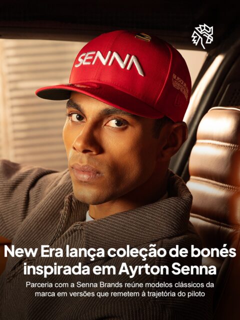 Ayrton Senna ultrapassou os limites da pista e virou referência de estilo até hoje. As roupas e os acessórios que escolhia ajudaram a formar uma identidade que atravessa gerações na moda masculina.

A linha da New Era reinterpreta os clássicos bonés do piloto em cores que remetem ao automobilismo: amarelo, azul-marinho, vermelho, preto e off-white. Bordados e painéis contrastantes reforçam a estética esportiva das peças, que transitam entre o esportivo e o urbano.

A coleção estará disponível a partir do fim de julho, com preços entre R$ 279,90 e R$ 349,90.