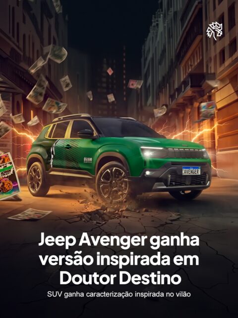 A Jeep aproveitou a chegada do novo Avenger ao Brasil para conectar o lançamento ao próximo filme dos Vingadores. A marca brinca com a semelhança entre o nome do carro e "Avengers" e usa essa referência para aproximar o modelo da cultura pop.
A ação aconteceu no Festival Interlagos, onde o SUV ganhou uma caracterização inspirada no Doutor Destino, vilão do longa que estreia em dezembro. Durante o evento, o público pôde conhecer de perto o carro e testar na prática seus recursos e tecnologias.
O modelo já havia feito sua primeira aparição pública mundial no Brasil em maio e agora passa a integrar oficialmente o portfólio da marca no país. A presença no festival reforça essa estratégia de aproximar o carro do público antes mesmo do lançamento comercial completo.