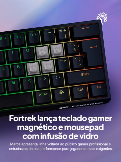 @fortrek.oficial anuncia a chegada da linha PRO ao mercado brasileiro, mirando um público gamer que busca mais performance competitiva. A estreia acontece com dois produtos para setups de alto desempenho: o teclado gamer magnético Ora e o mousepad Quickglass, ampliando a presença da marca em um segmento cada vez mais competitivo no país.
O teclado Ora aposta em mais precisão e resposta rápida, com possibilidade de personalização das teclas para diferentes estilos de jogo. Já o Quickglass traz uma superfície com infusão de vidro que melhora o deslizamento do mouse, garantindo mais estabilidade e conforto durante longas sessões.
O movimento reforça a entrada da Fortrek em uma disputa dominada por marcas internacionais como Razer, Logitech e SteelSeries, em um momento em que tecnologia, identidade visual e performance se tornaram fatores decisivos na escolha dos consumidores.