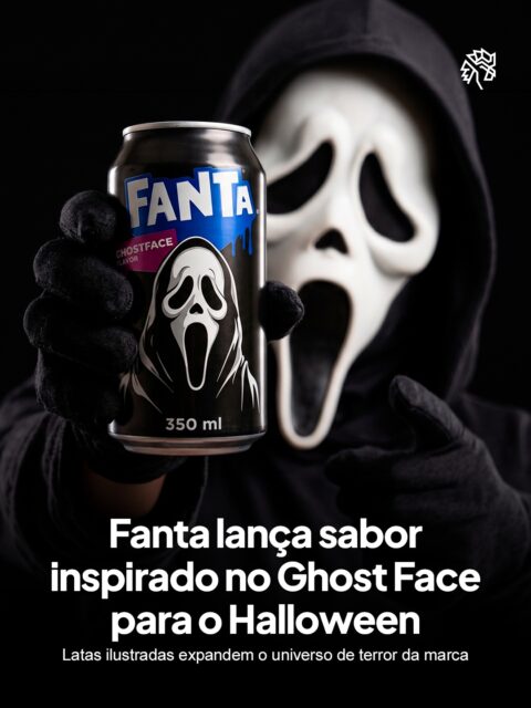 Cada vez mais marcas aproveitam o Halloween no Brasil, e a Fanta decidiu ir além de uma ação pontual para a data, criando um novo universo de personagens batizado de Universo Assombrado, pensado para ganhar novas histórias nas próximas edições.

A estreia reúne Ghost Face, personagem da franquia Pânico, ao lado de quatro figuras autorais criadas para a campanha, e chega ao varejo com o Ghostface Punch, edição limitada em lata de 350ml e garrafa de 600ml.

A aposta combina licenciamento, narrativa e inteligência artificial na criação dos cenários visuais, aproximando a marca do público jovem com preços estimados em R$4 na lata e R$5 na garrafa.