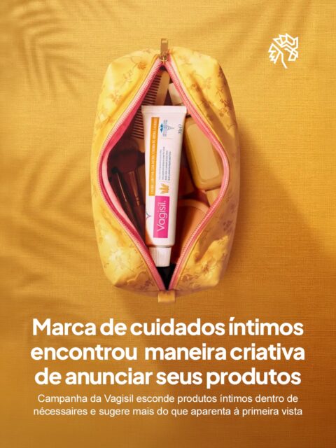 Produtos de cuidado íntimo carregam um estigma que outros itens de beleza não enfrentam: embalagens discretas, prateleiras escondidas, quase nenhuma presença na comunicação das marcas. Foi esse silêncio que a Vagisil decidiu quebrar com sua nova campanha.
O visual mostra nécessaires entreabertas em diferentes texturas, cujo formato do zíper remete à anatomia feminina sem cair na vulgaridade. Dentro delas, o produto da marca aparece ao lado de itens de beleza comuns, como pincéis e potes de sérum.
A ação ainda questiona se o cuidado íntimo pode virar a próxima grande categoria de beleza, seguindo o caminho do skincare e do self care.