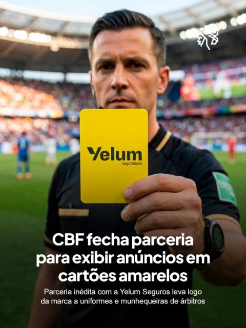 Espaços publicitários dentro de campo vêm se expandindo cada vez mais no futebol, e a CBF encontrou um novo território para isso: os próprios cartões da arbitragem. A Yelum Seguros, do grupo HDI, fechou parceria inédita para estampar sua marca nesse elemento do jogo.
A escolha faz sentido para além do futebol: o amarelo é a cor de identidade da própria Yelum, o que reforça a conexão entre marca e suporte escolhido. A logo aparece nos cartões, uniformes e munhequeiras da arbitragem em jogos da Série A e da Copa do Brasil.
A proposta busca transformar a advertência em campo em uma plataforma de conscientização sobre segurança, prevenção e proteção, áreas de atuação da seguradora.