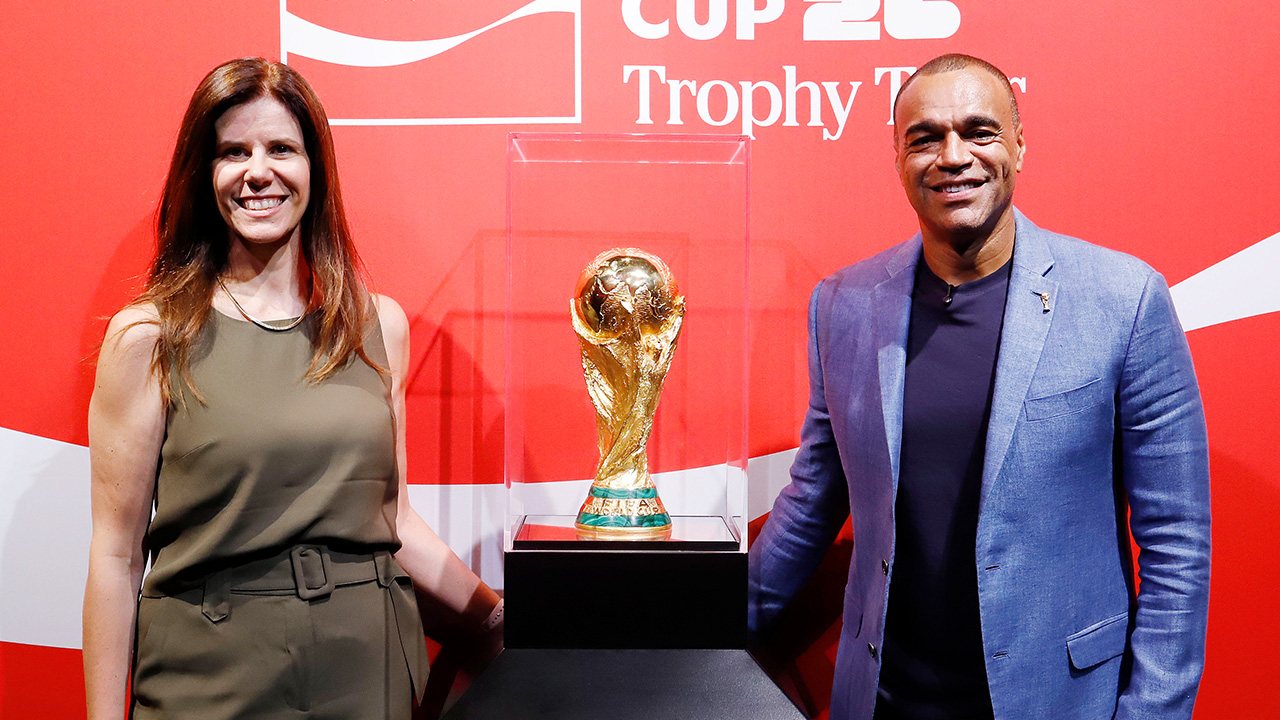 Copa do Mundo da FIFA™: Experimente a Magia do Tour da Taça com a Coca-Cola no Brasil