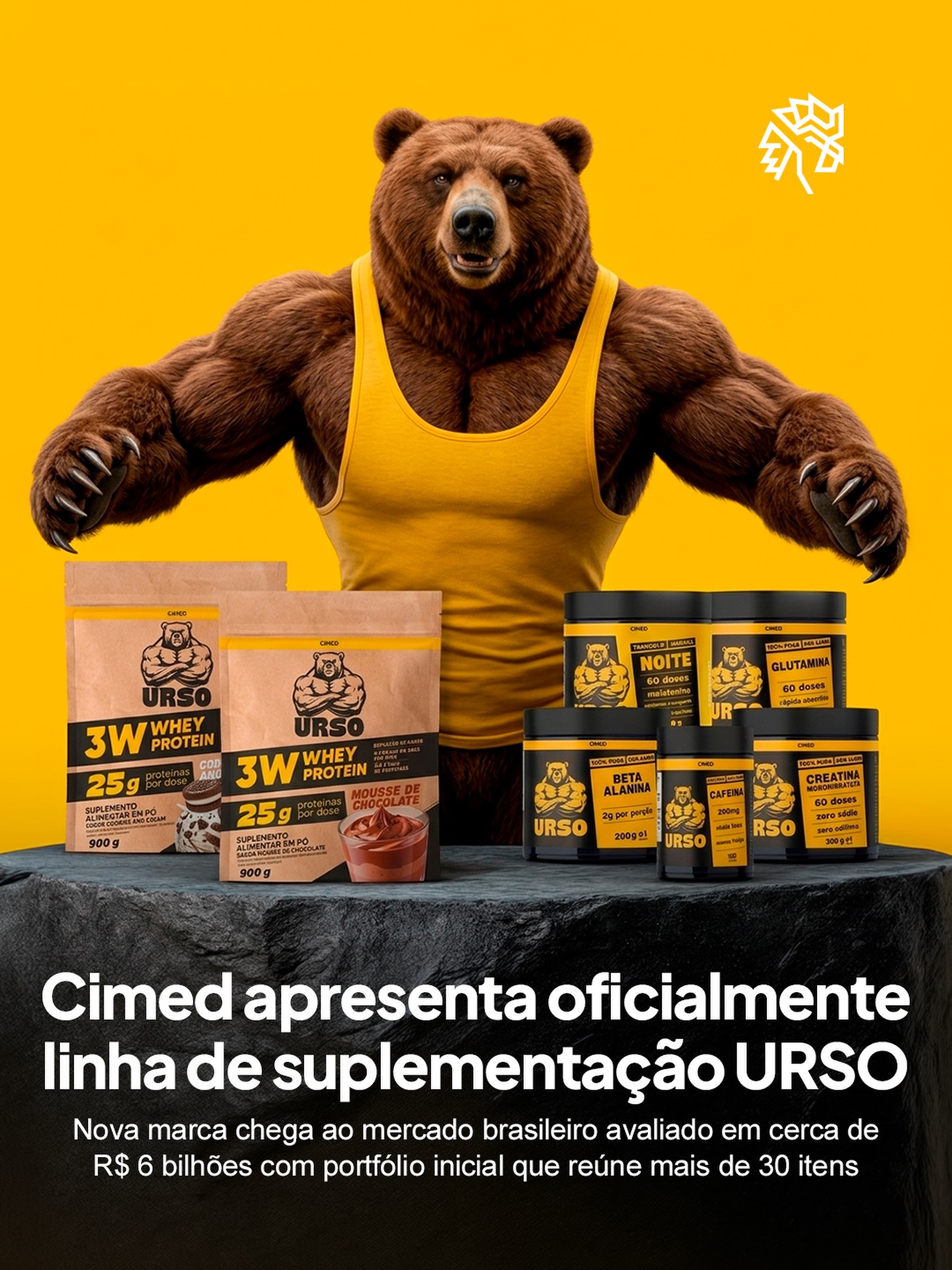 A Cimed apresenta oficialmente a URSO, nova linha de suplementação que chega ao mercado com uma proposta diferente, priorizando a construção de comunidade e presença digital antes mesmo da distribuição no varejo. A estratégia aposta no engajamento nas redes para validar narrativa, linguagem e identidade desde o início.

Com um portfólio inicial que reúne mais de 30 produtos entre suplementos, vitaminas e snacks funcionais, a marca entra em um mercado estimado em cerca de R$ 6 bilhões no Brasil. A expectativa é alcançar relevância já no primeiro ano e construir uma operação com potencial bilionário nos próximos anos.

A construção da URSO também passa por uma comunicação própria, com estética marcante, linguagem inspirada em performance e um personagem que atua como porta-voz nas redes sociais. O movimento reforça um novo modelo de lançamento, onde conexão com o público vem antes da presença nas prateleiras.
