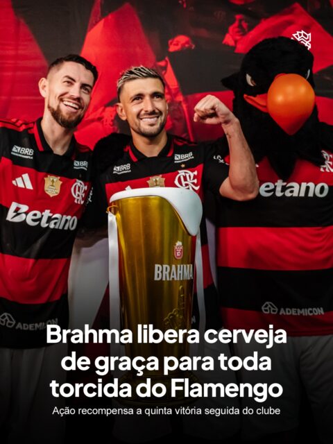 O que começou como uma promessa vinculada ao Hexa da Seleção ganhou novo destino quando o sonho não se concretizou, e a marca decidiu redirecionar o estoque extra de bebida para os clubes nacionais, criando uma regra simples, o primeiro time a somar cinco triunfos consecutivos garante o brinde à sua torcida.
Neste domingo, o Flamengo cumpriu o critério ao vencer o Corinthians no Maracanã, e torcedores maiores de 18 anos cadastrados no Zé Delivery que escolheram o clube como time do coração recebem um cupom para resgatar dois packs de Brahma 0,0% ou um de Brahma Chopp, a partir desta segunda-feira.
A ação integra a Sociedade Anônima Brahma, plataforma que já direcionou mais de R$ 24 milhões a clubes parceiros e reforça o vínculo entre consumo e paixão pelo futebol.